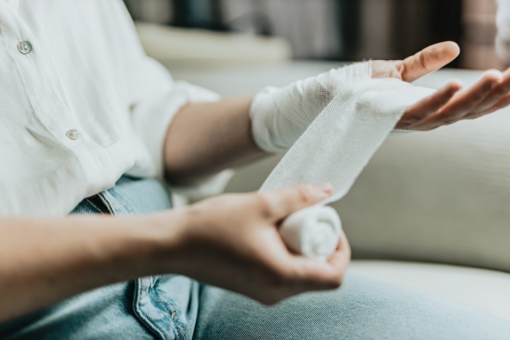 injured woman